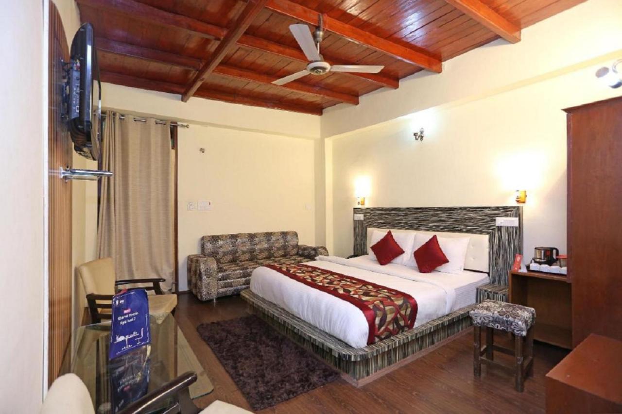 Goroomgo Moon Hotel