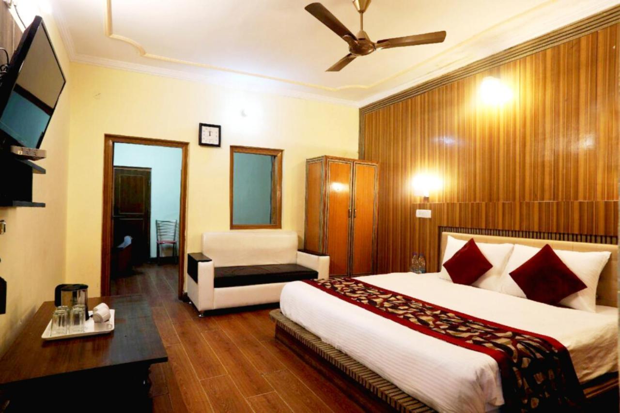 Goroomgo Moon 3* Nainital