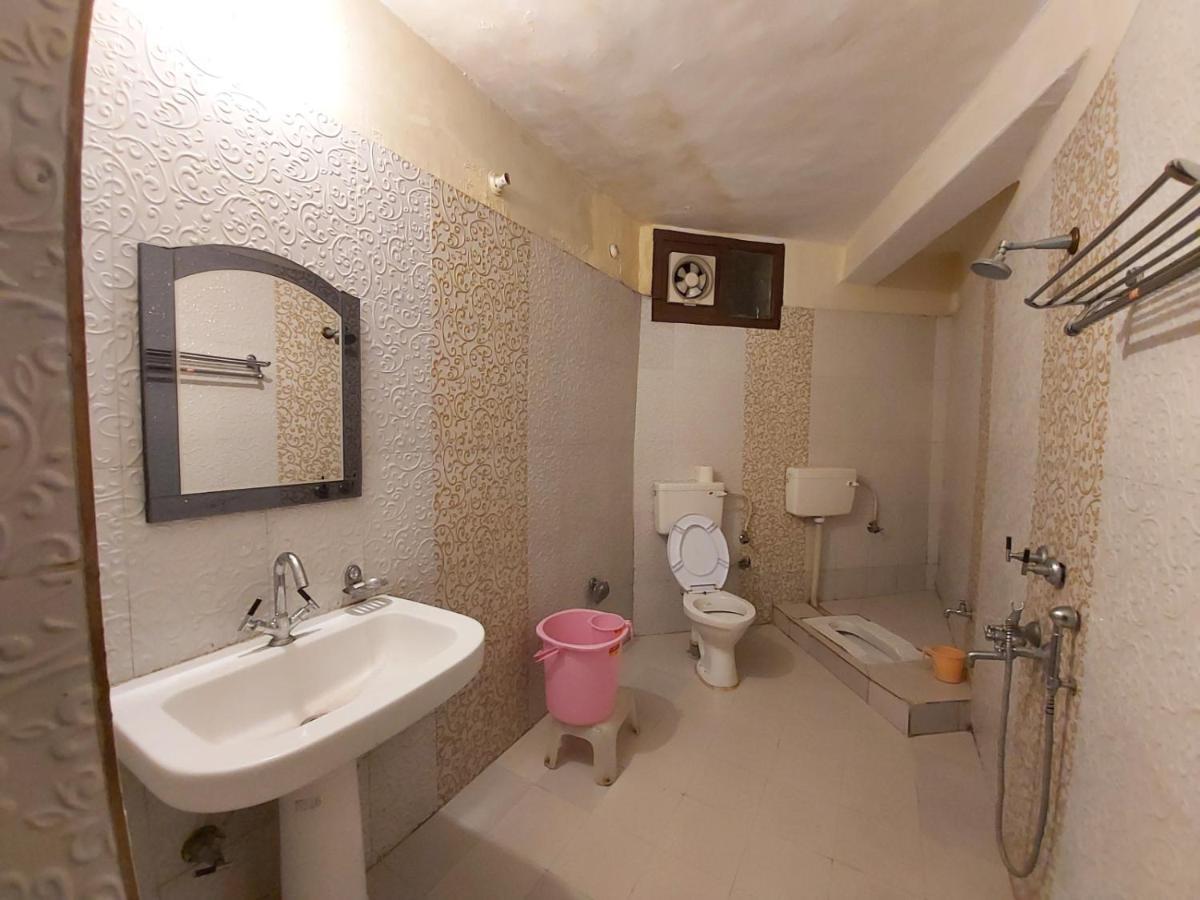 Hotel Goroomgo Moon 3*