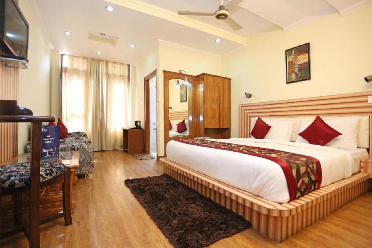 Goroomgo Moon Hotel Nainital