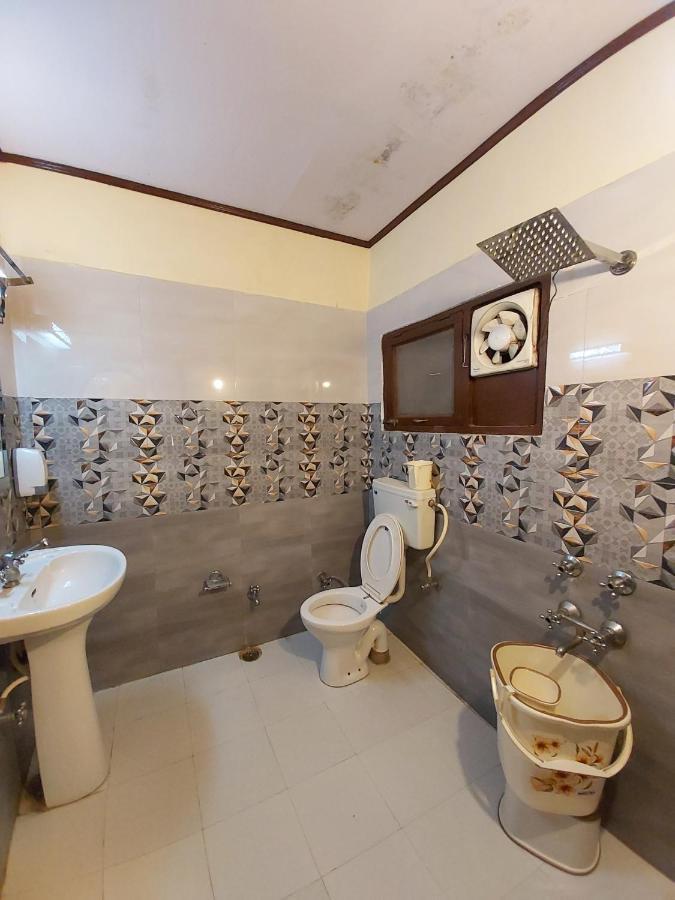 Hotel Goroomgo Moon 3*